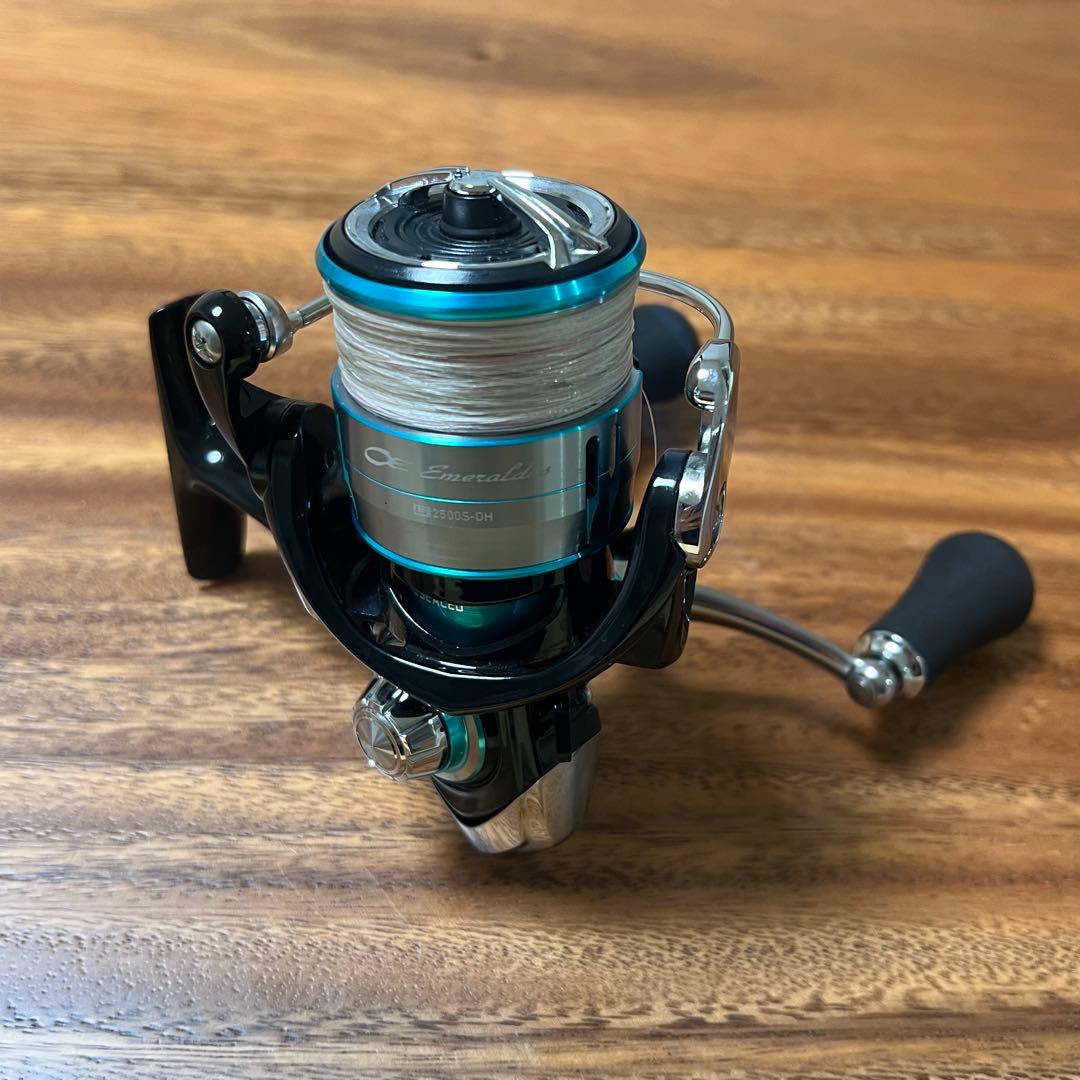 \\\極美品/// ダイワ19エメラルダスLT2500S-DH 箱付き