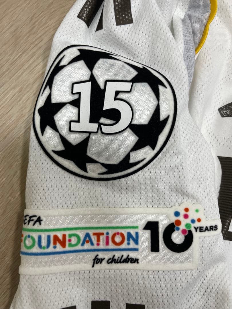 レアルマドリード　長袖　ユニフォーム　モドリッチ　記念　M