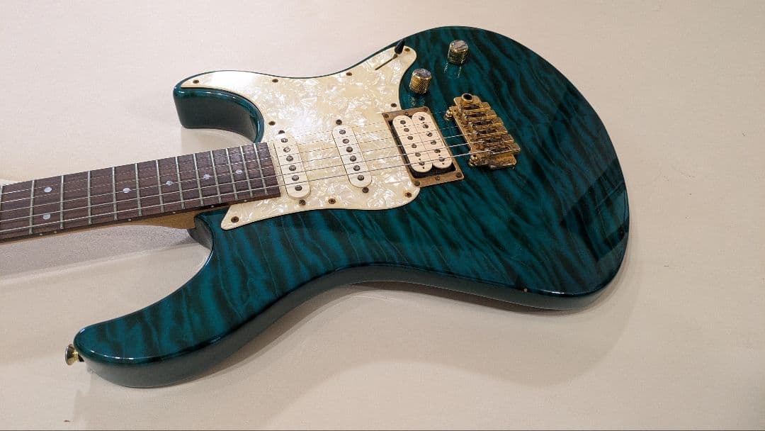 ギター Yamaha Pacifica 812WX