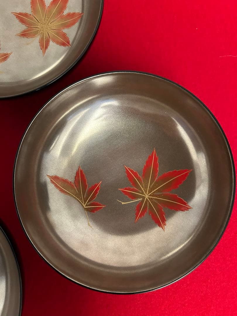 輪島塗　黒呂色蓋内銀地　紅葉蒔絵煮物椀五客