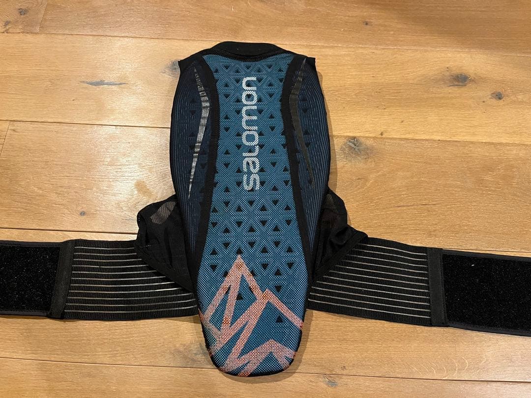 Salomon バックプロテクター　ブラック/ブルー