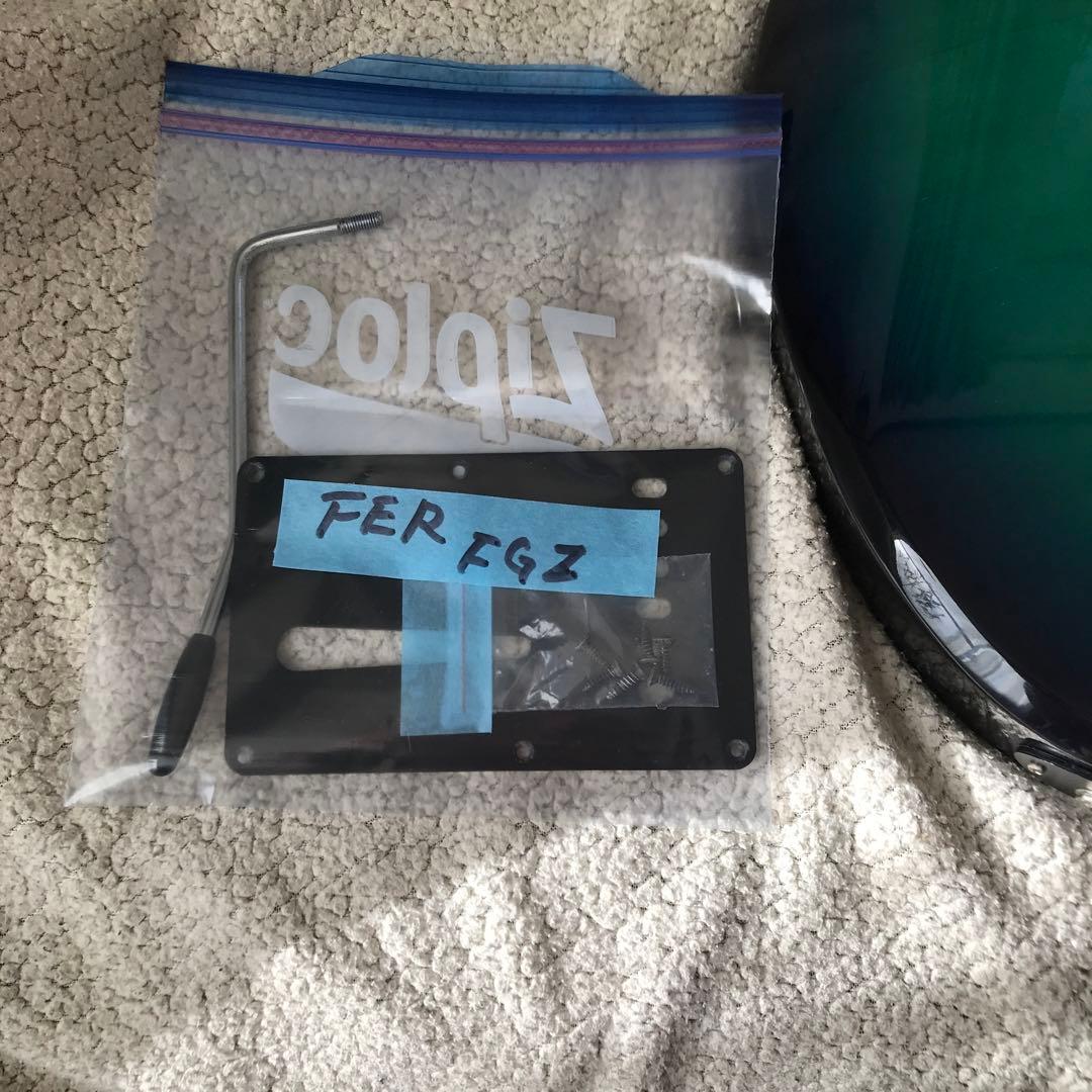 売り切り！FERNANDES エレキギター グラデーションブルー