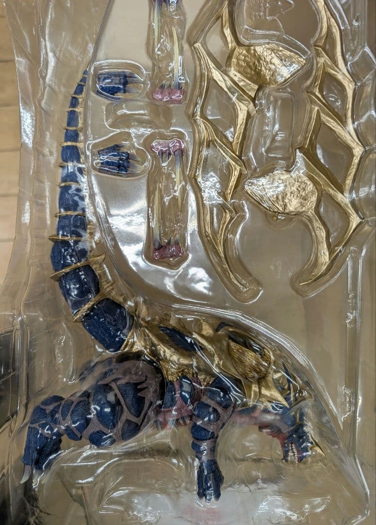 SHフィギュア。キングオブモンス。