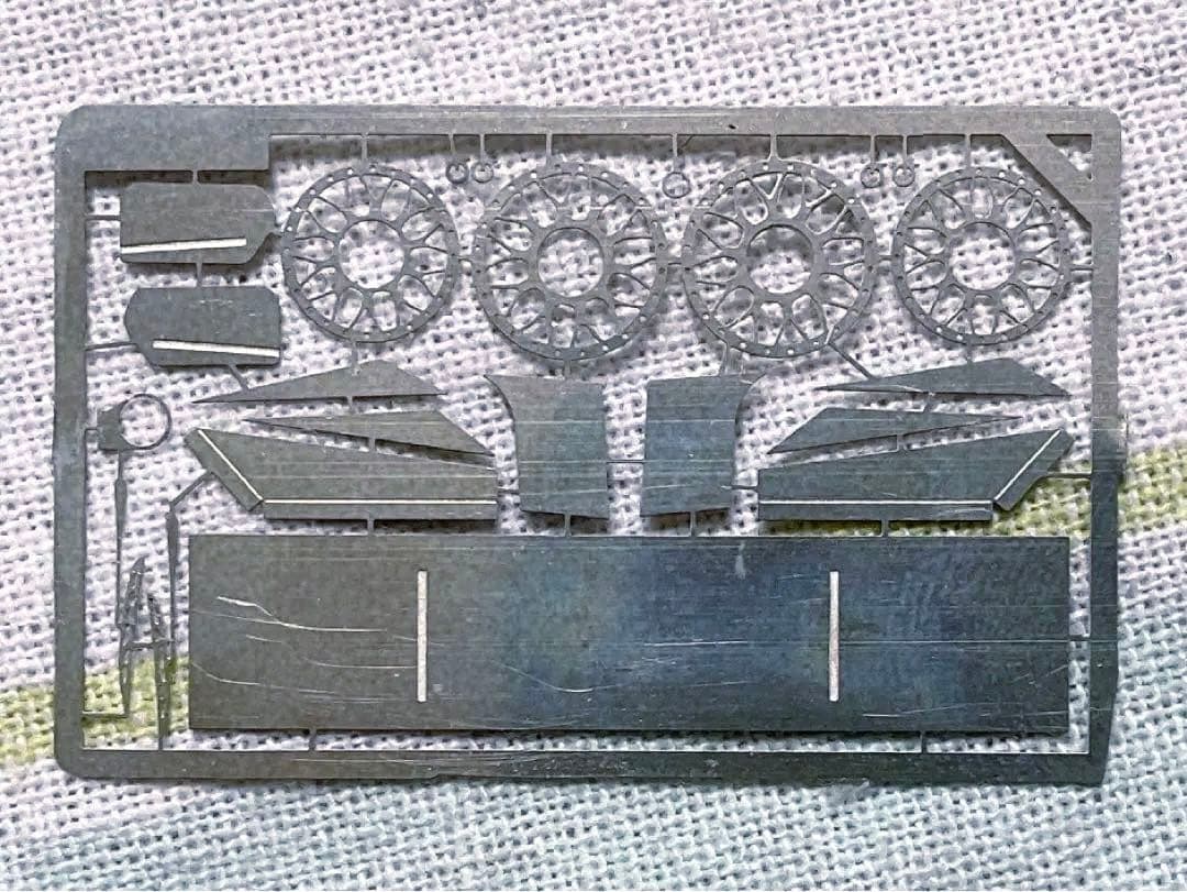 当時モノ プロバンス 1/43 マールボロ・ポルシェ911 GT1 1997