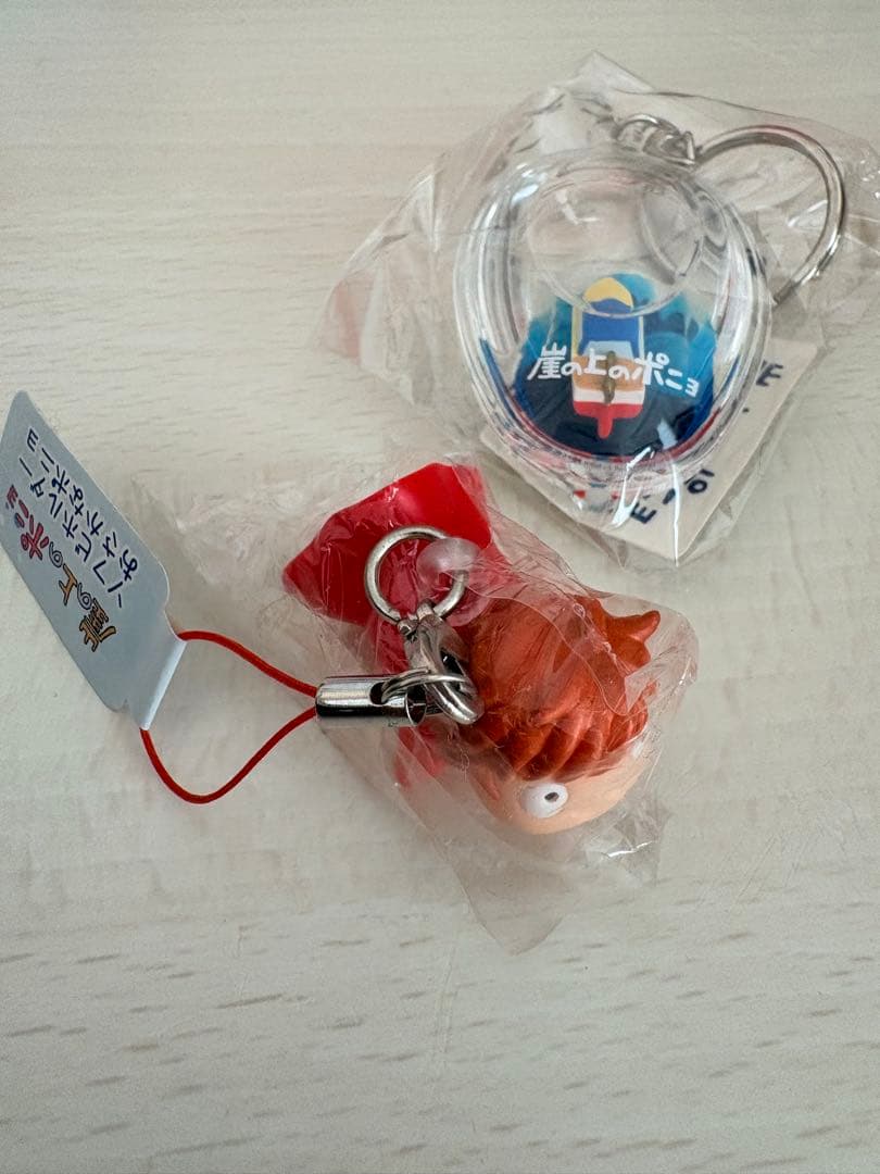 崖の上のポニョソフビキーホルダーおさかなポニョ　　ポンポン舟アクアキーホルダー