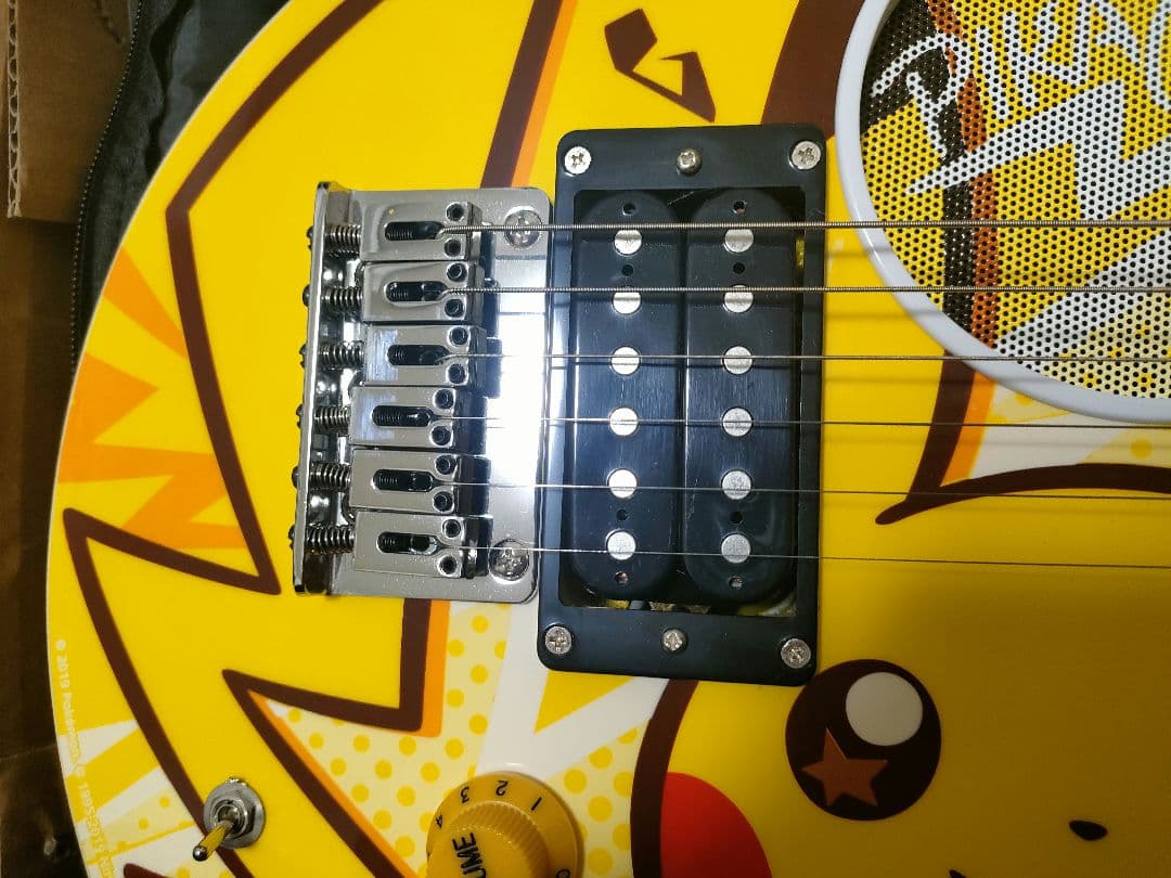 【ほぼ新品】フェルナンデス　ZO-3 ピカチュウギター