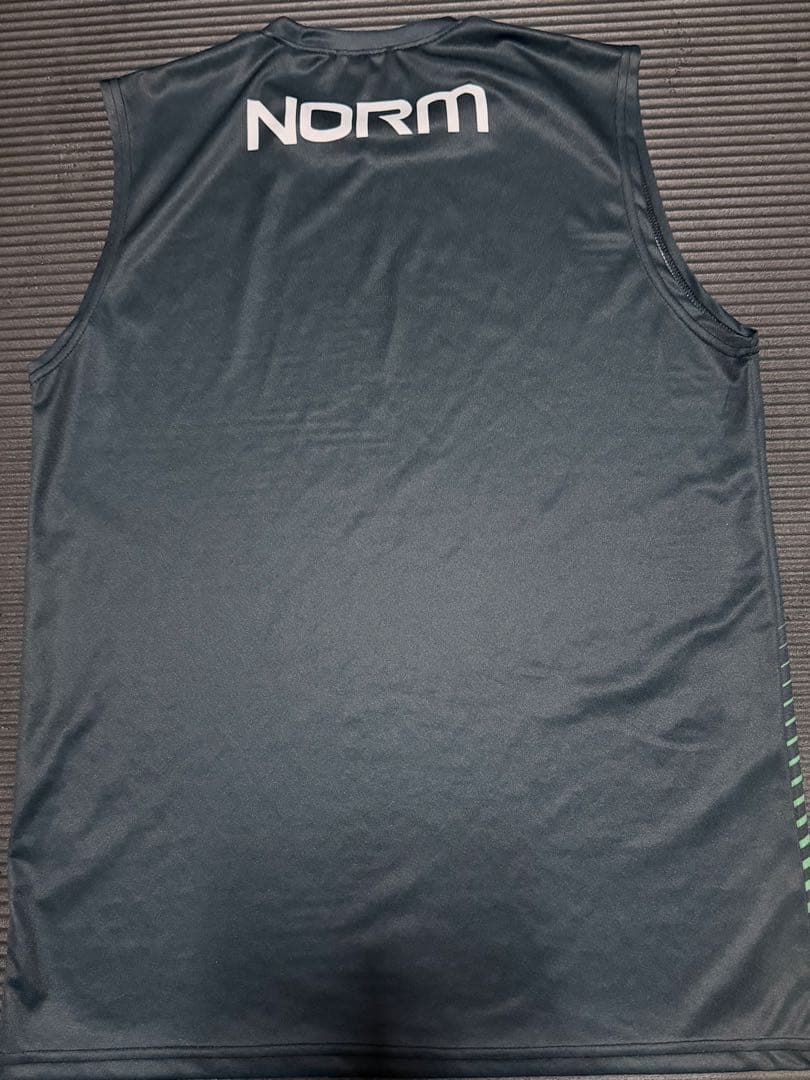 NORM ノースリーブ グラデーションシャツ Mサイズ