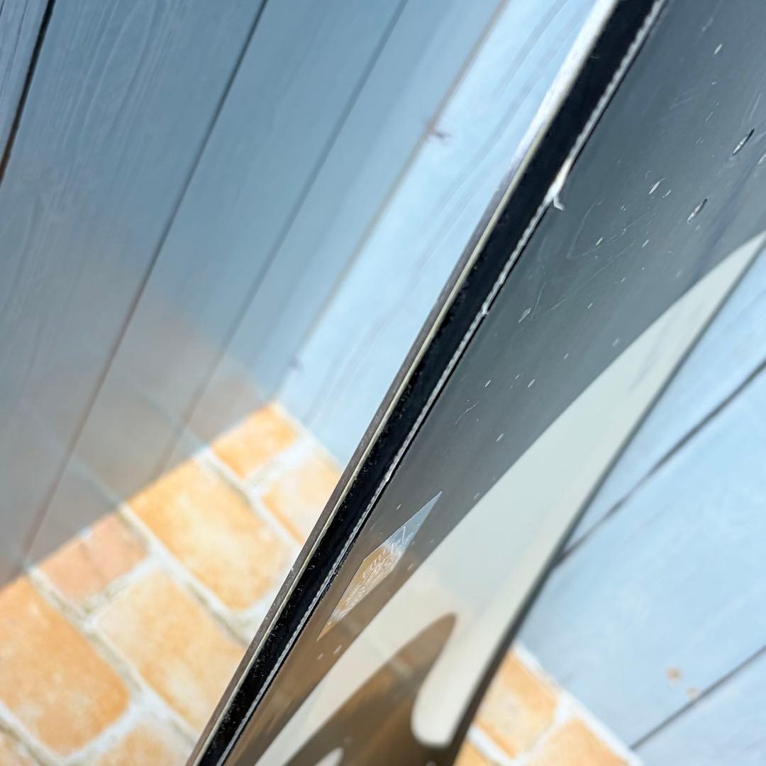 美品 BATALEON バタレオン BLOW 153cm スノボー ボード