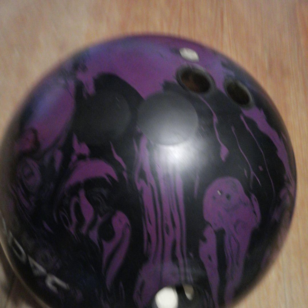 MOTIV ジャッカルゴースト15ポンド　ボウリングボール