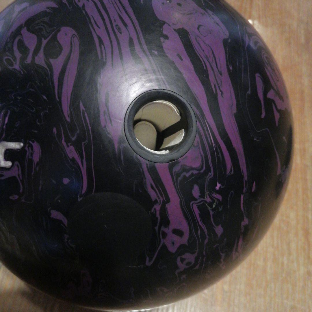 MOTIV ジャッカルゴースト15ポンド　ボウリングボール