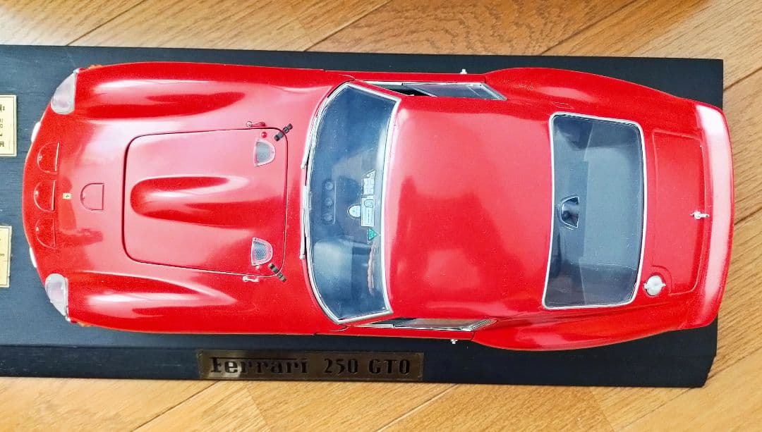 ミニカー Revell Ferrari 250 GTO 1/12