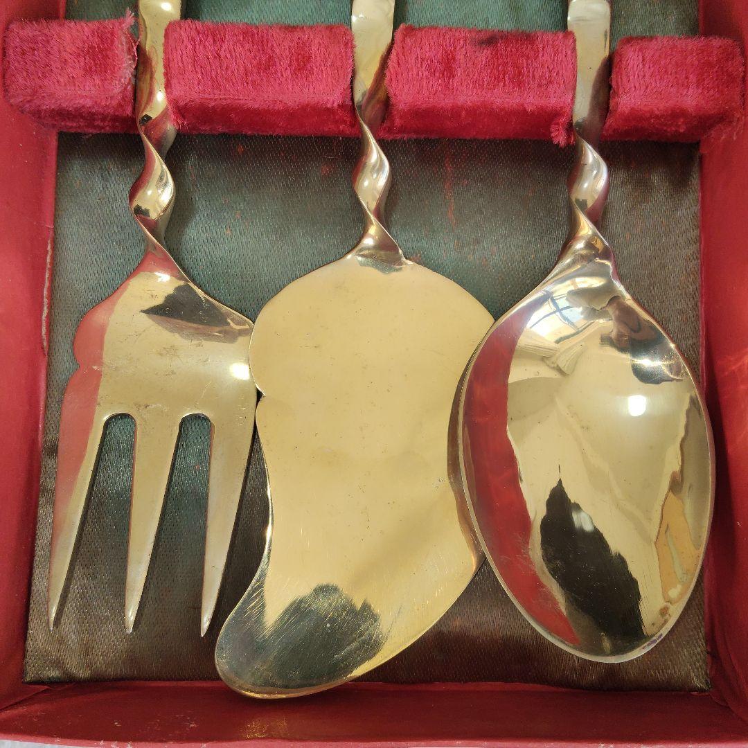 【新品未使用】彫刻ハンドルのカトラリー3点セット アンティーク雑貨 レトロ