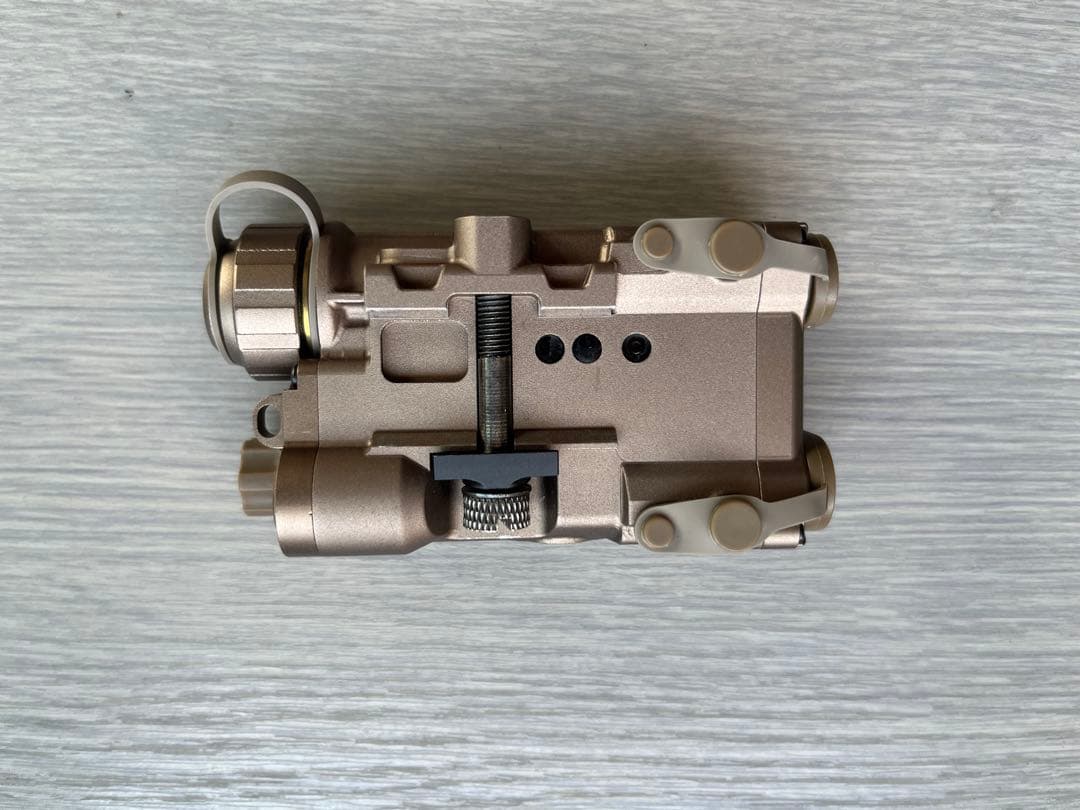 WADSN NGAL レプリカ