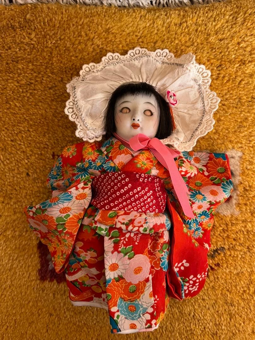 サクラビスク　赤い花柄衣装