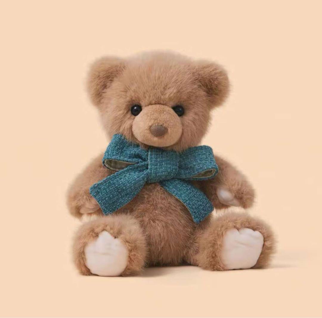 かわいい茶色のクマのぬいぐるみ