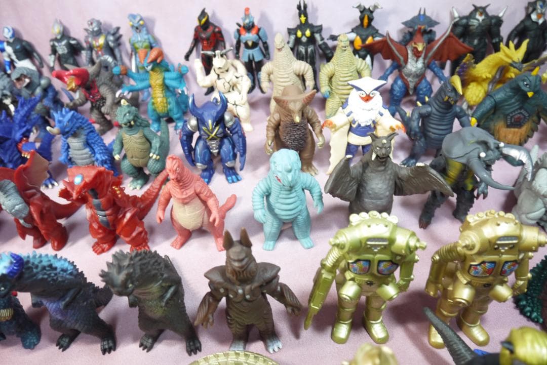 ウルトラ怪獣シリーズ500　怪獣ソフビ　83体セット