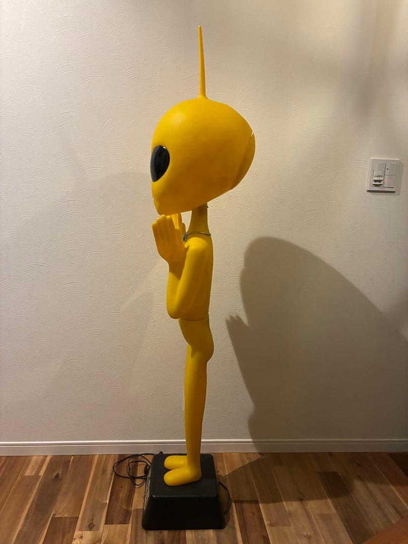 日清カップヌードル　UT ルームライトスタンドライト　バルタン