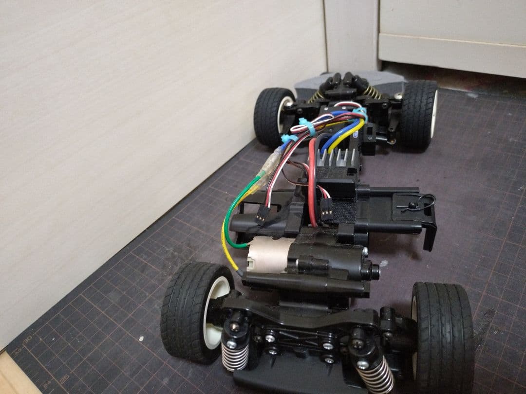 か*ー様 タミヤ　ロードスター　Mシャーシ　サーボモーター、アンプ付き