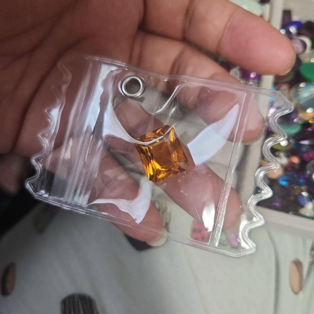 特大ゴールデンサファイア 14.250ct