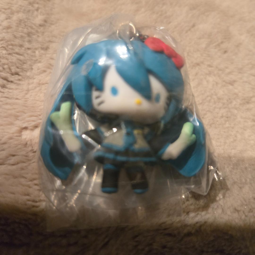 ボカロ　初音ミク　鏡音レン　キティ　ボールチェーン　マスコット　3個セット