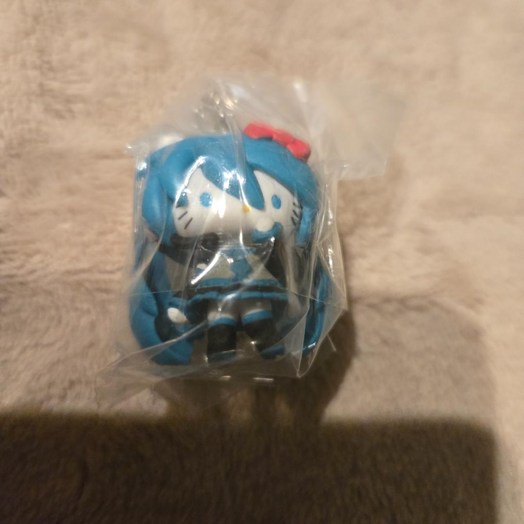 ボカロ　初音ミク　鏡音レン　キティ　ボールチェーン　マスコット　3個セット