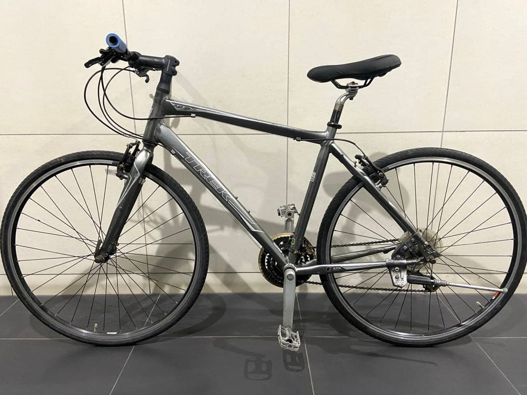 TREK FX7.2 クロスバイク　トレック fx7.3 自転車　fx23415