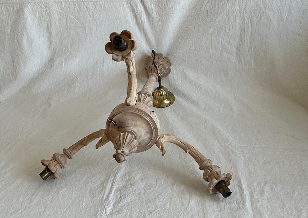 フランスアンティーク　木製シャンデリア　３灯　シャビー　店舗什器