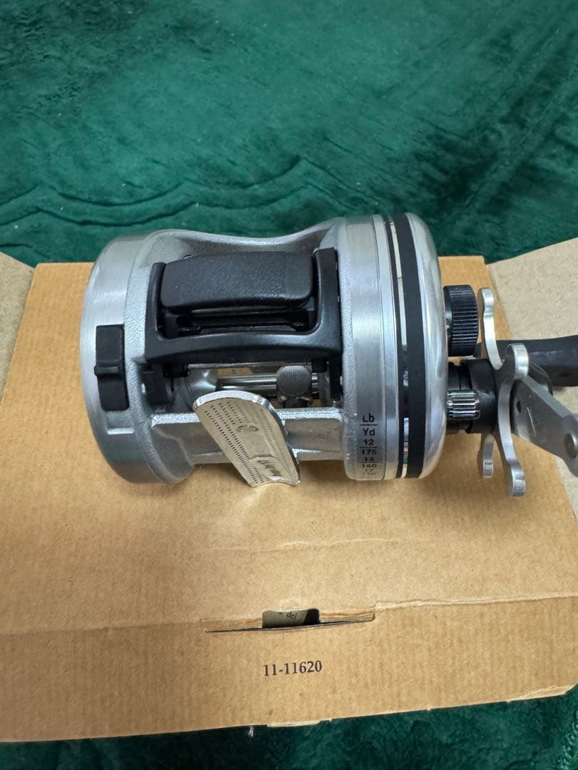 ambassadeur ベイトリール 未使用品