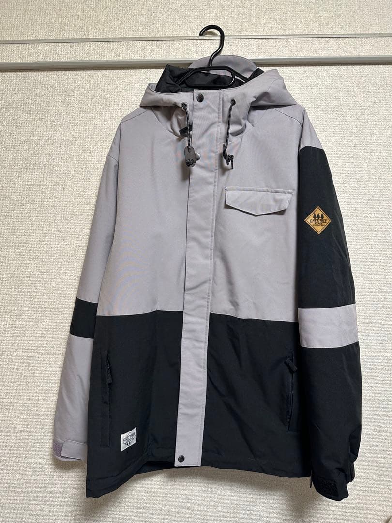 ワンスリー　スノボウェア