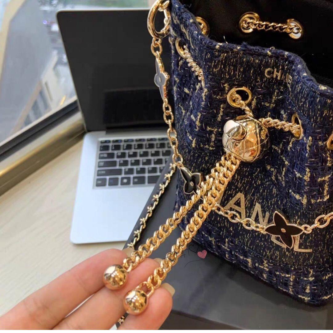 訳あり❤CHANEL❤ネイビーラメ巾着ショルダーバッグゴールドチェーン