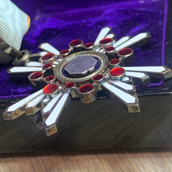 国宝級！激レア 満州国 勲三位 瑞宝章 略綬 共箱付 中国中