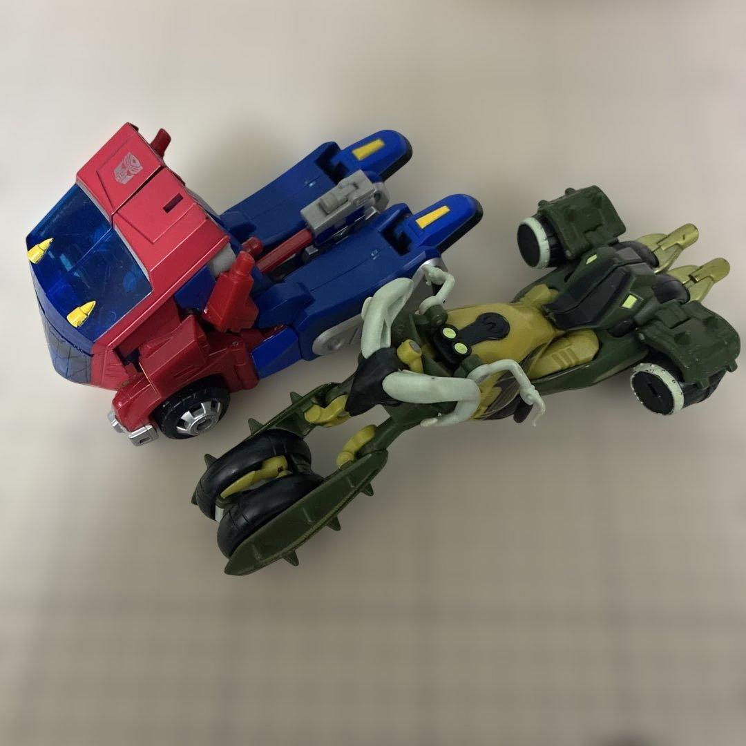 オイルスリック　オプティマス　サイバトロンモード　2体セット