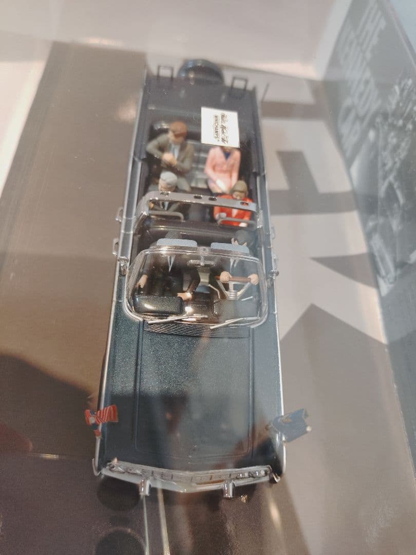 ミニチャンプス 1/43 1961 リンカーンコンチネンタル X-100