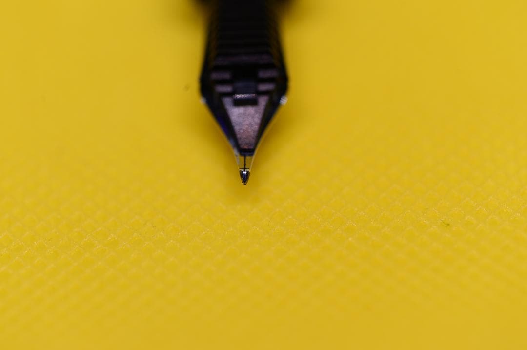 セーラー万年筆　プロフェッショナルギア　長刀研ぎ　中細字　(N-MF)