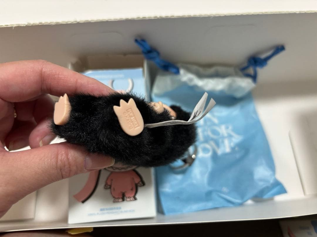 イニシャルラブブ　R ブラック　黒