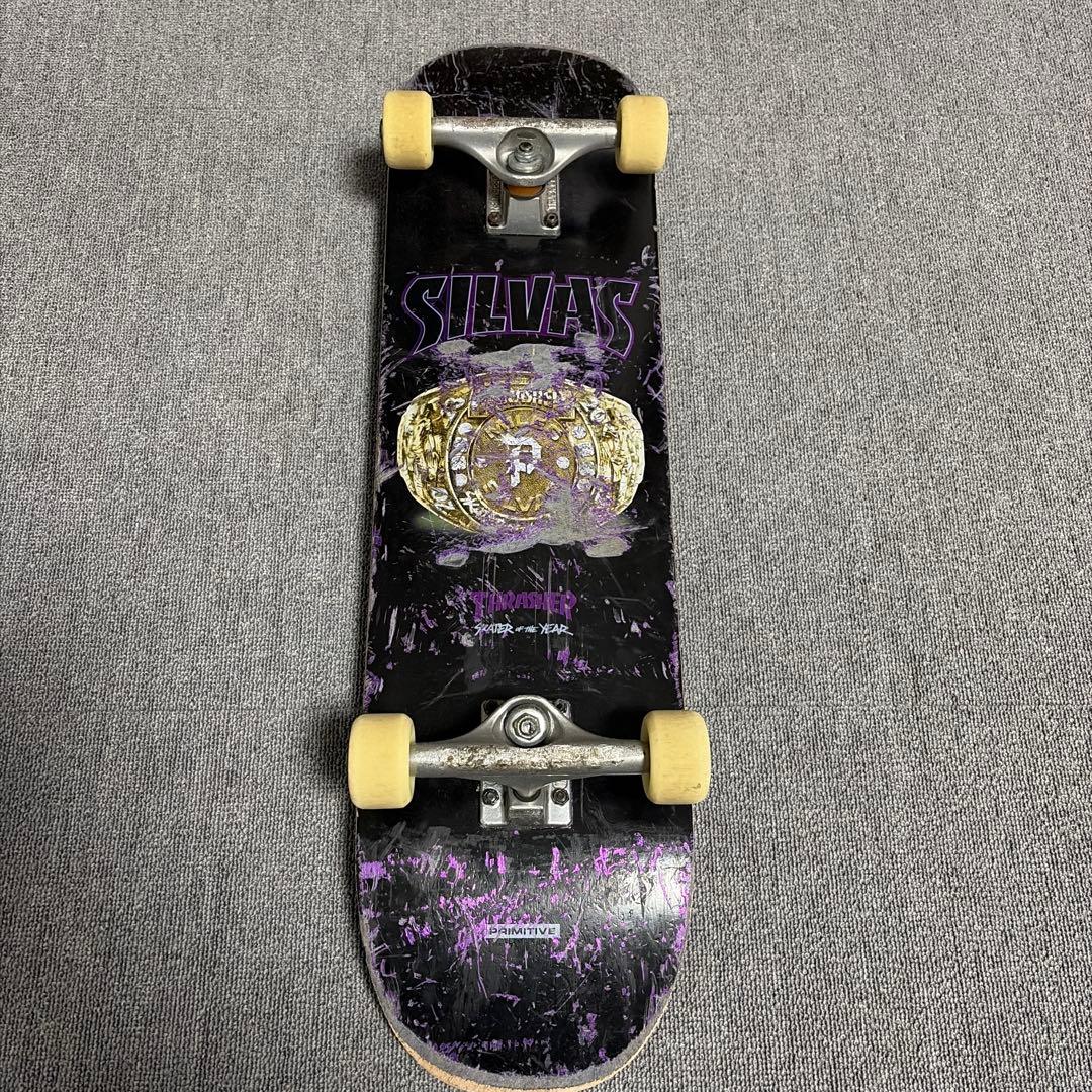 スケボーTHRASHER×PRIMITIVEデッキ 8インチ コンプリート