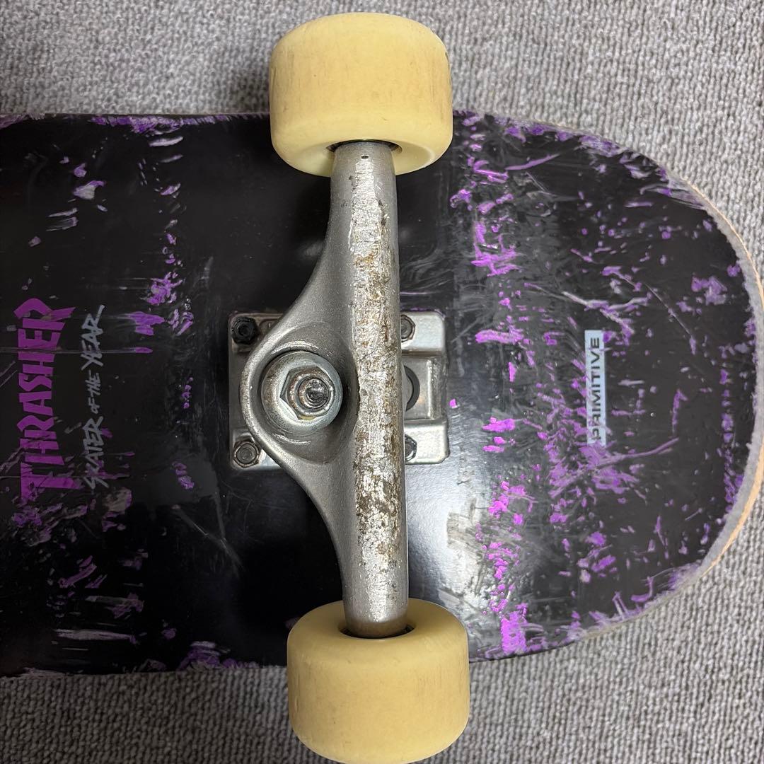 スケボーTHRASHER×PRIMITIVEデッキ 8インチ コンプリート