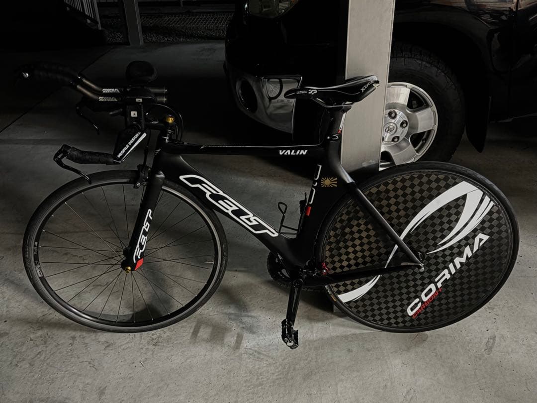総額35万超‼️FELTフルカーボンttバイク