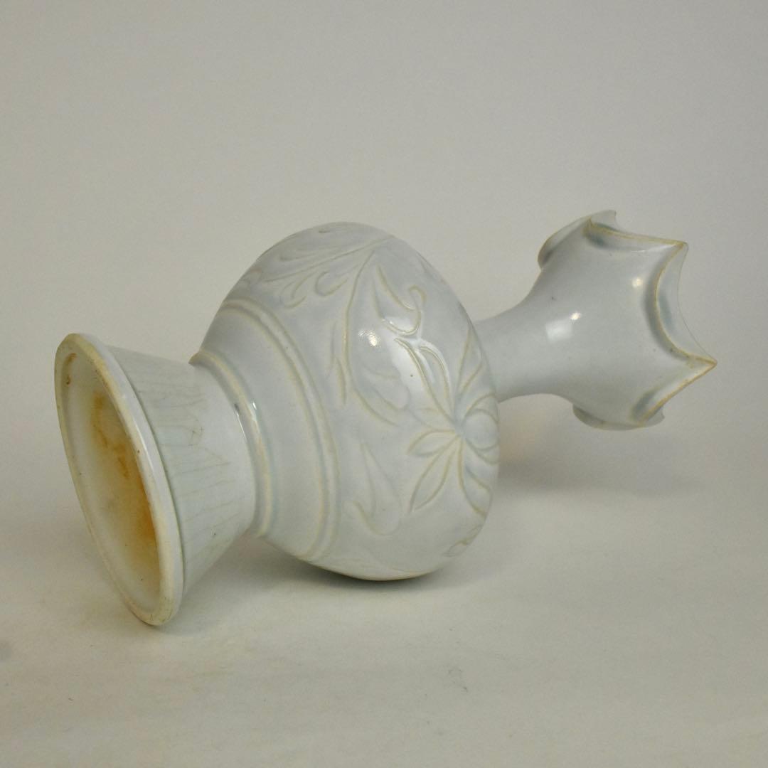 北宋　景徳鎮　青白磁　蓮華文瓶　中国陶磁器