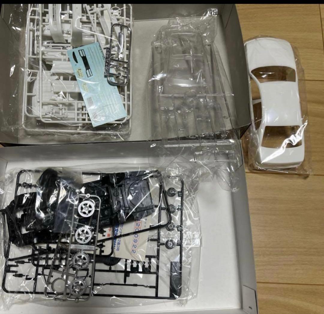 アオシマ 1/24 ジャンクションプロデュース V8 クラウン アリスト プラモ