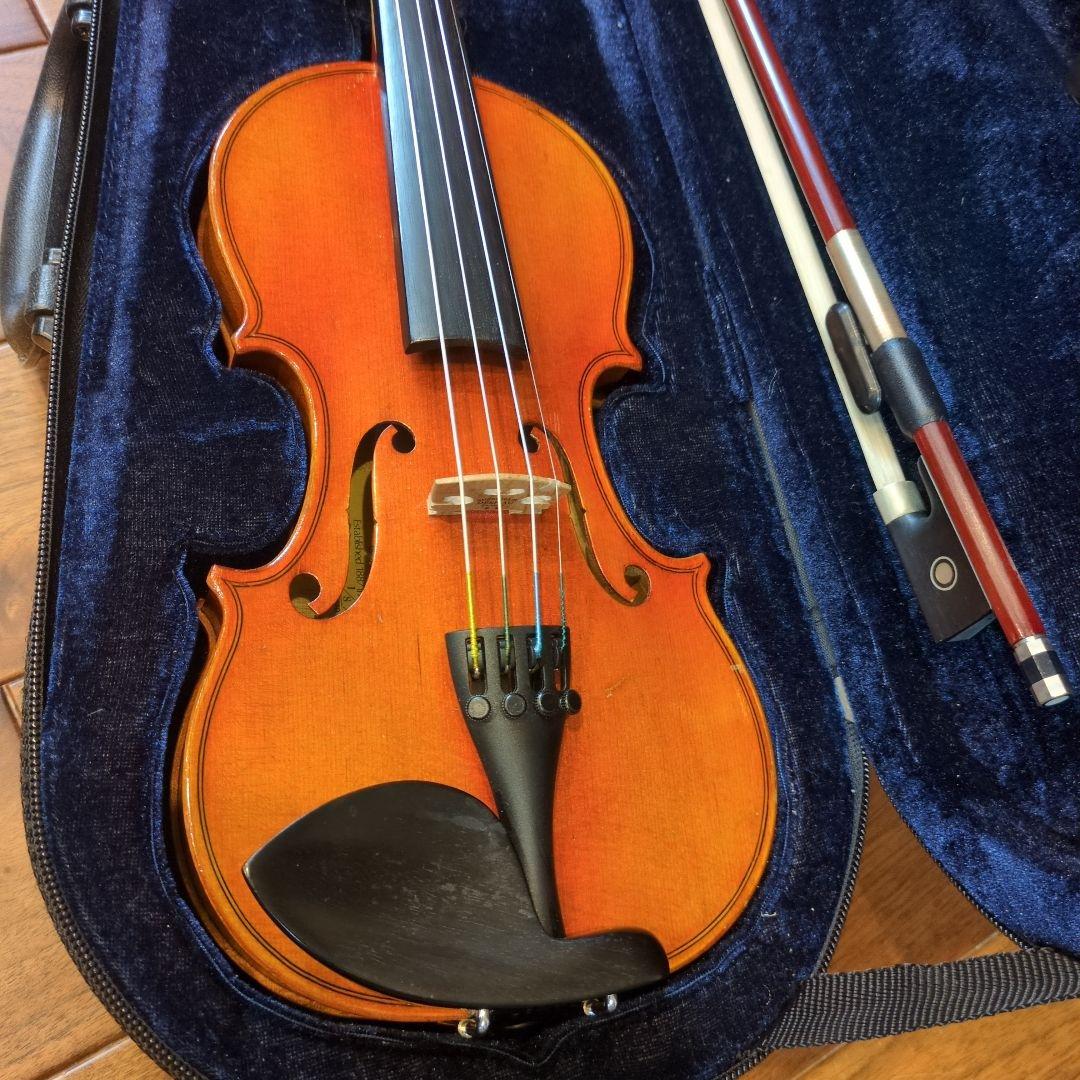 Suzuki バイオリン 1/8　No330　1980年製　弓、ケース付き