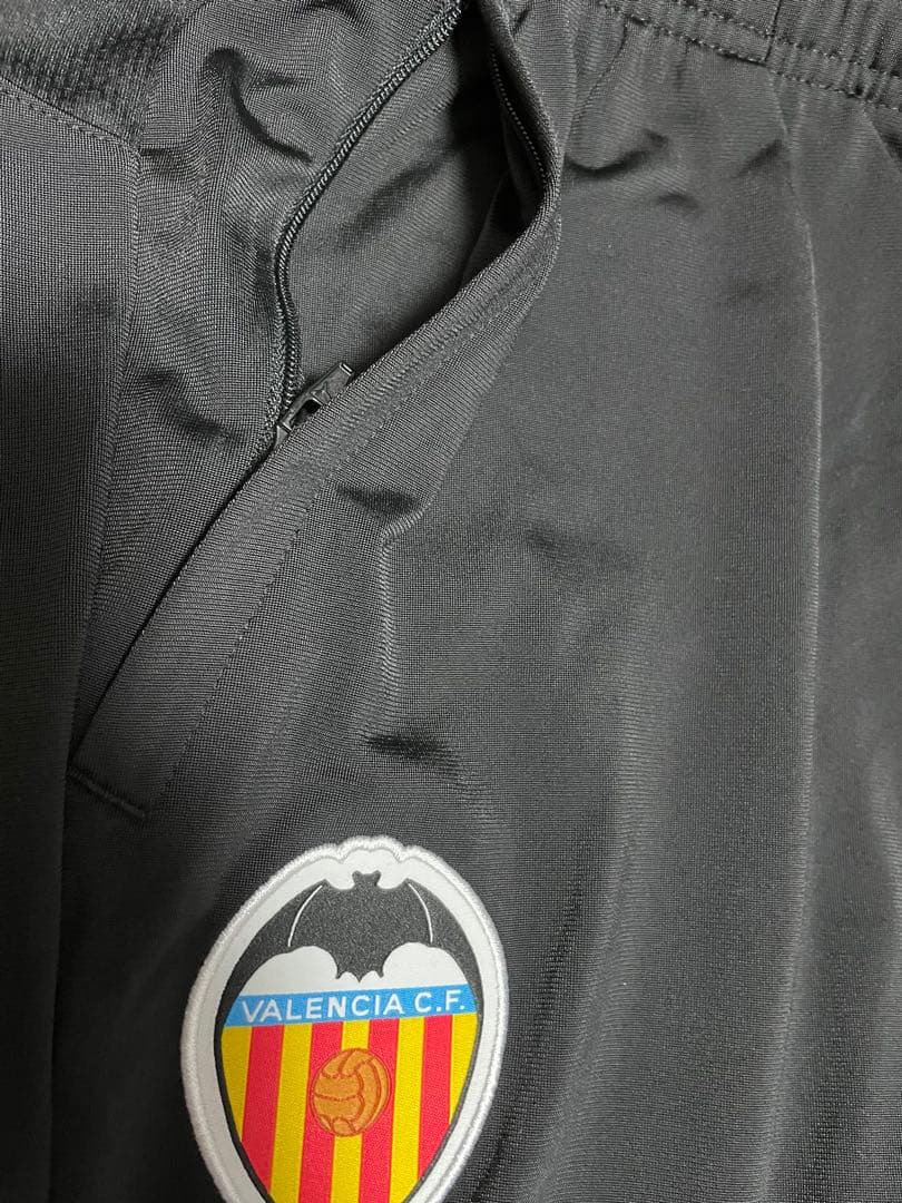 【正規品】新品タグ付き バレンシア 2点セット トレーニングトップ パンツ