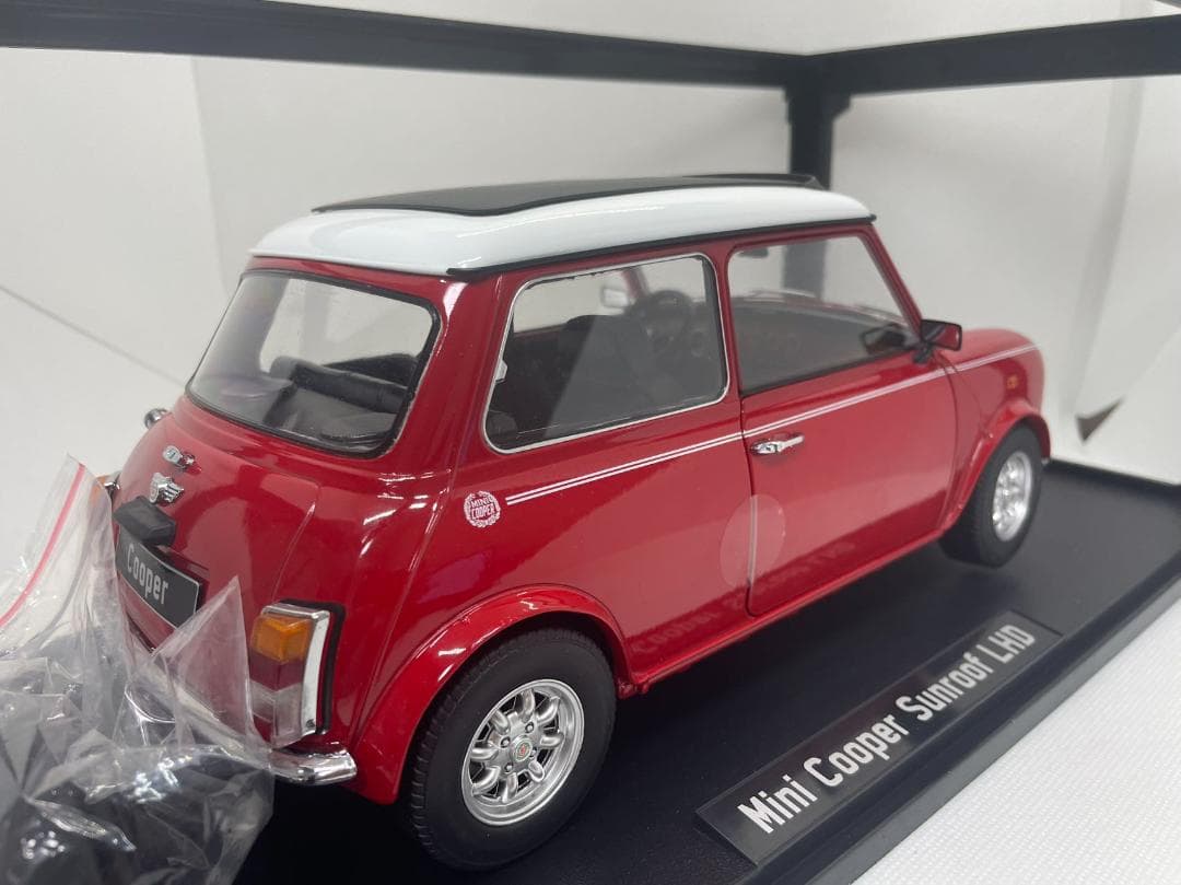 305-046 KK 1/12 ミニ クーパー Sunroof RHD レッド