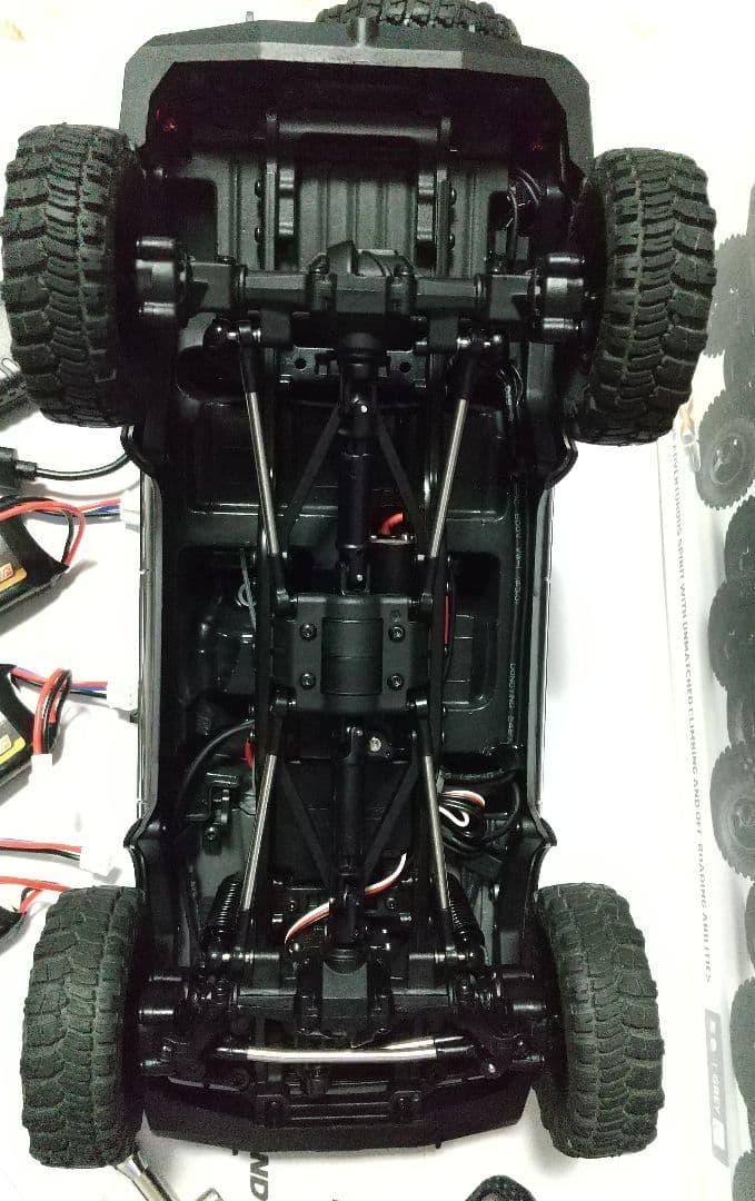 FMS FCX18 トヨタ ランドクルーザー LC80 1/18 クローラー