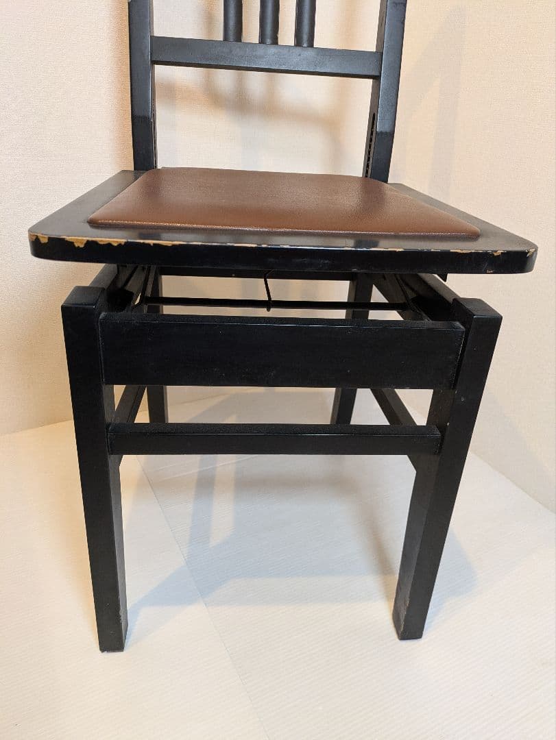 ピアノ椅子　グランドピアノ　背もたれ椅子　トムソン　高さ調整可