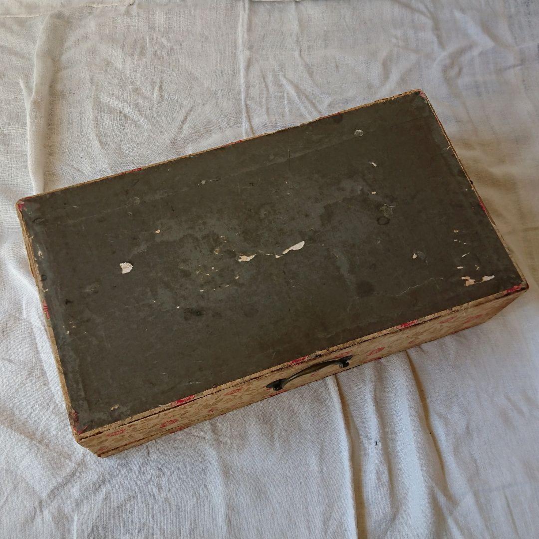 カルトナージュ 可愛い花柄の大きな収納ボックス 木製 フランスアンティーク