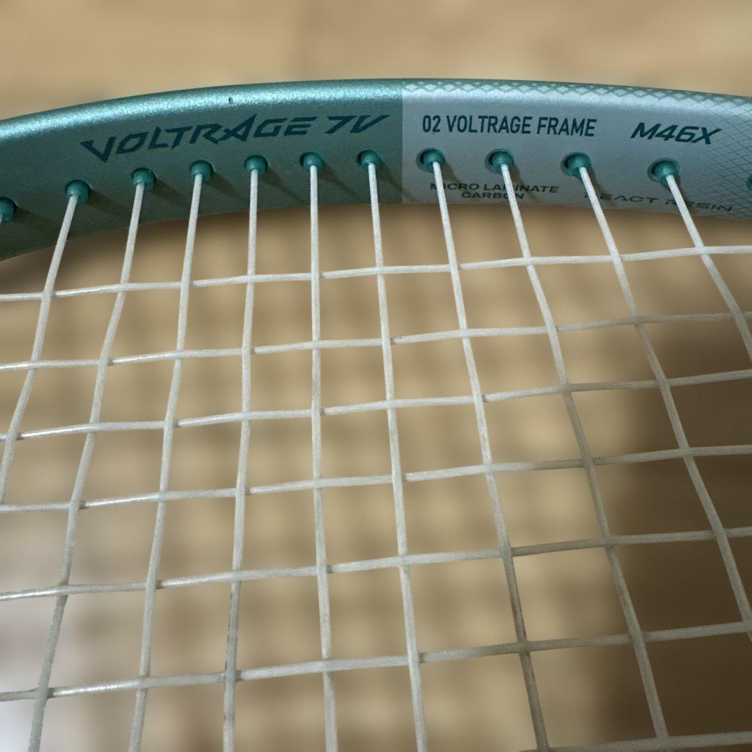 美品　ヨネックス　ボルトレイジ７Ｖ　02-VR7V
