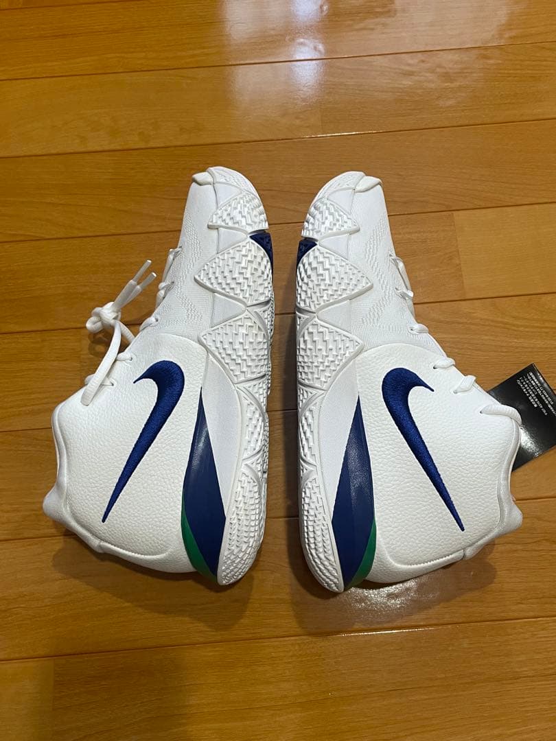 NIKE ナイキ　カイリー4 kyrie4 バッシュ　バスケ