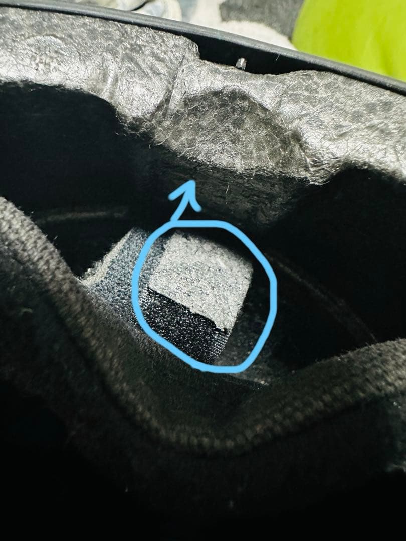 anon. ヘルメット　スノーボード、スキー用