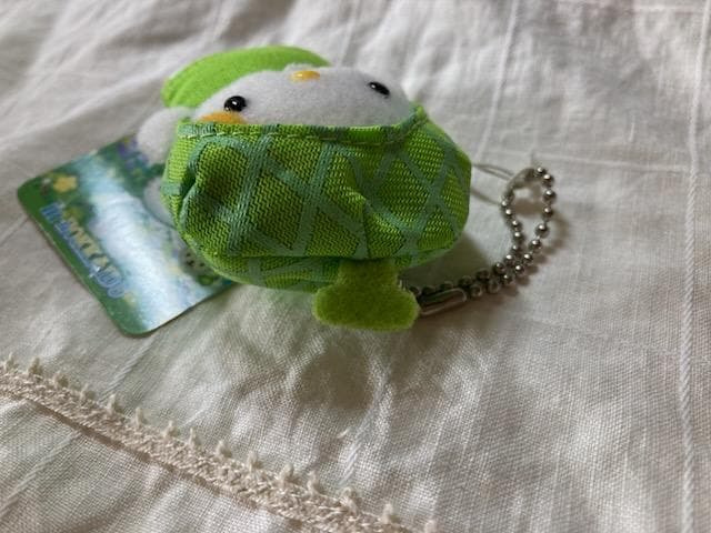 【タグ付き・美品】サンリオハローキティ メロン帽子キーホルダー2004 激レア